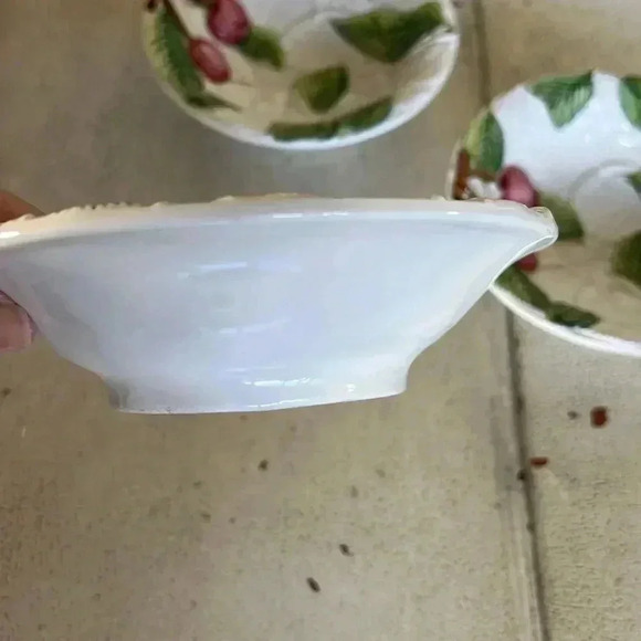 Vintage Italian Bowls with Cherries 3 Hand Painted RARE - Picture 6 of 7